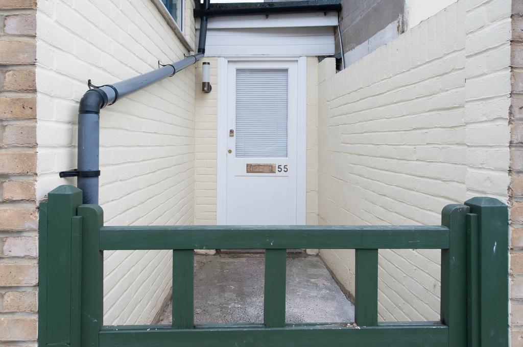 Two Bed Ground Floor Apartment, Sleeps Six, Free Parking And High Speed Wifi ラムズゲート エクステリア 写真