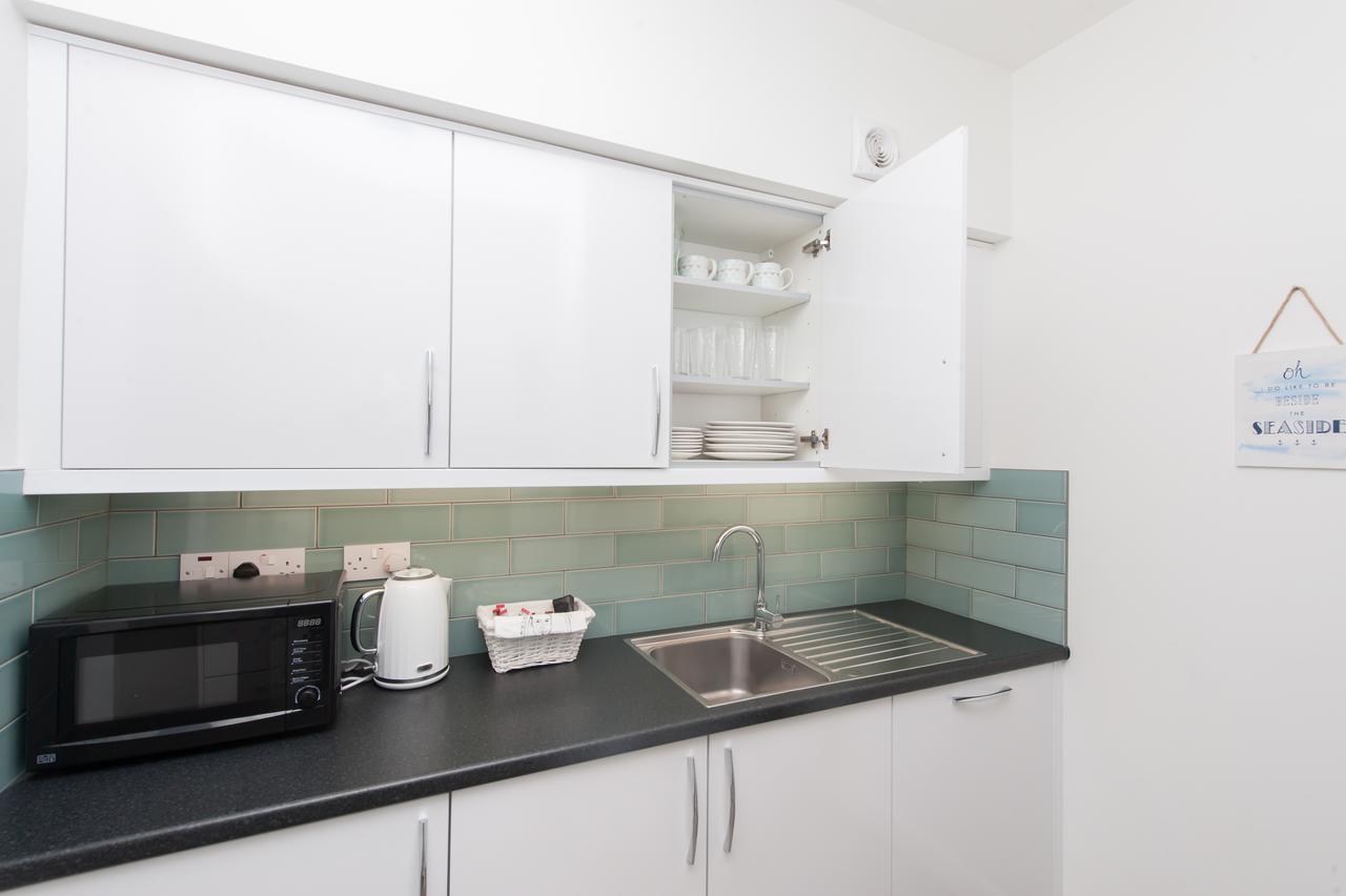 Two Bed Ground Floor Apartment, Sleeps Six, Free Parking And High Speed Wifi ラムズゲート エクステリア 写真