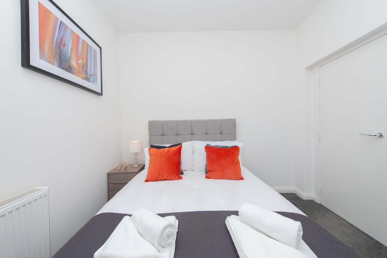 Two Bed Ground Floor Apartment, Sleeps Six, Free Parking And High Speed Wifi ラムズゲート エクステリア 写真
